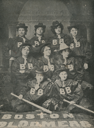 A team photo of the Boston Bloomers circa 1900.
