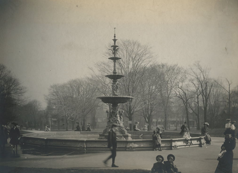 An 1890s Victorian style fountain located in outside Allan Gardens.